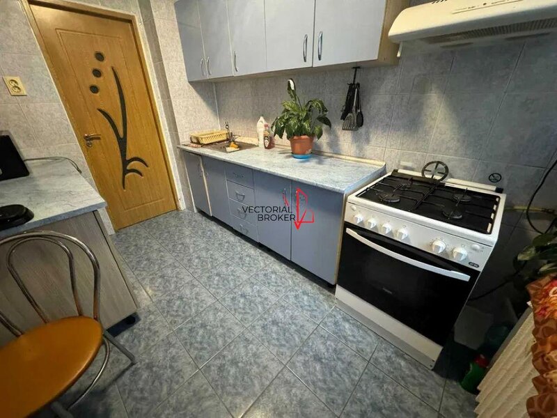 Apartament 3 camere Titan Piata Minis