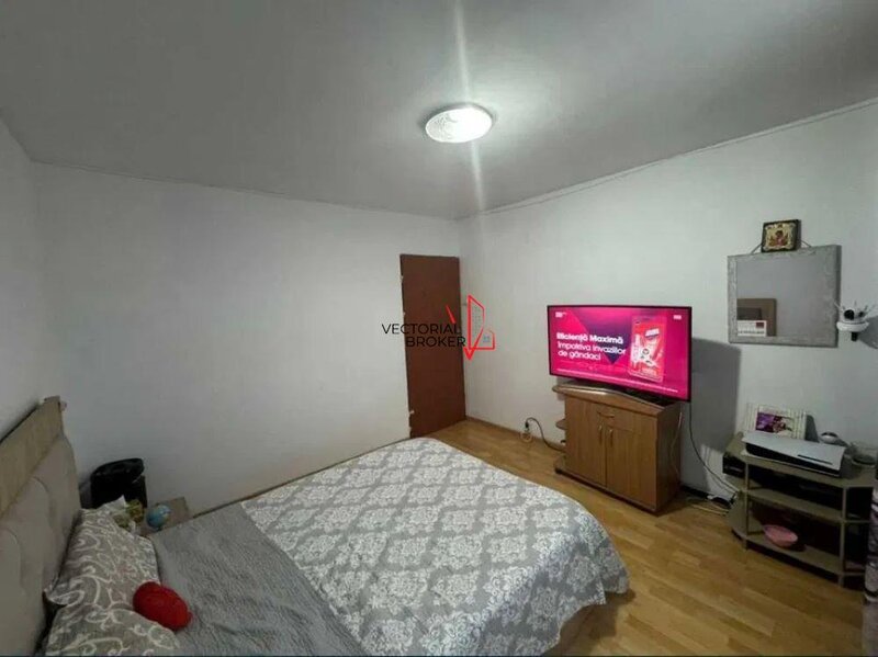Apartament 3 camere Titan Piata Minis