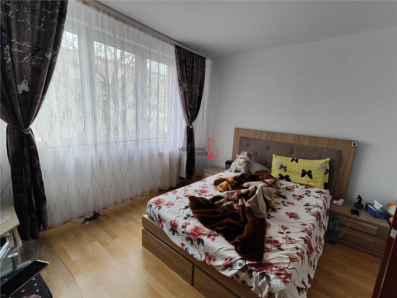 Apartament 3 camere Titan Piata Minis